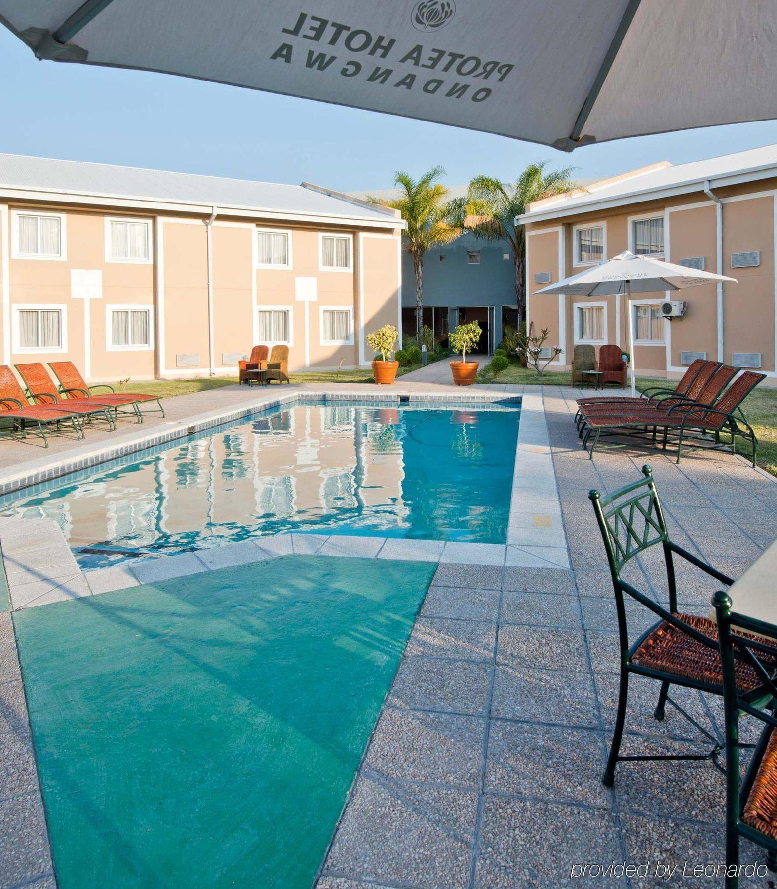 Protea Hotel By Marriott Ondangwa Exterior foto